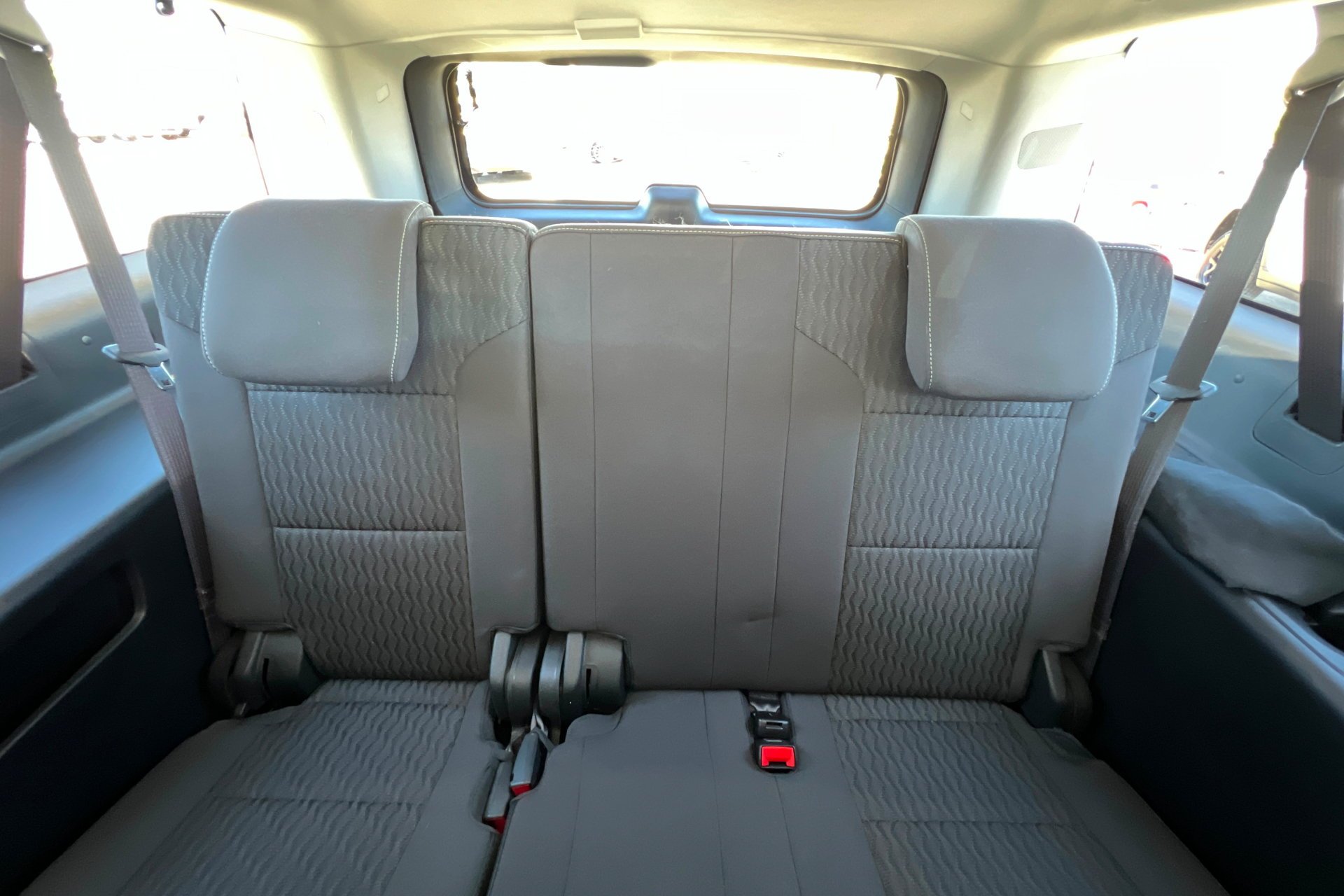 2017 Chevrolet Suburban LS - Photo 23