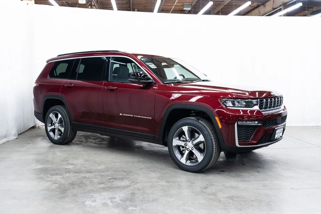 2026 Jeep Grand Cherokee L Limited 4x4's photo