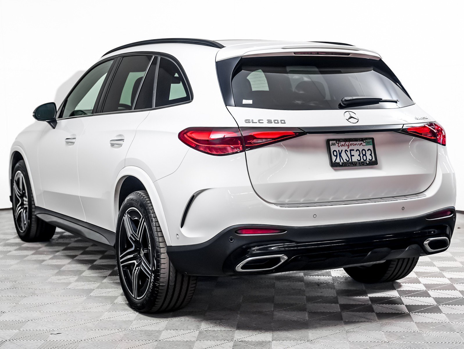 Certified Used 2024 Polar White Mercedes-Benz GLC 300 image 2