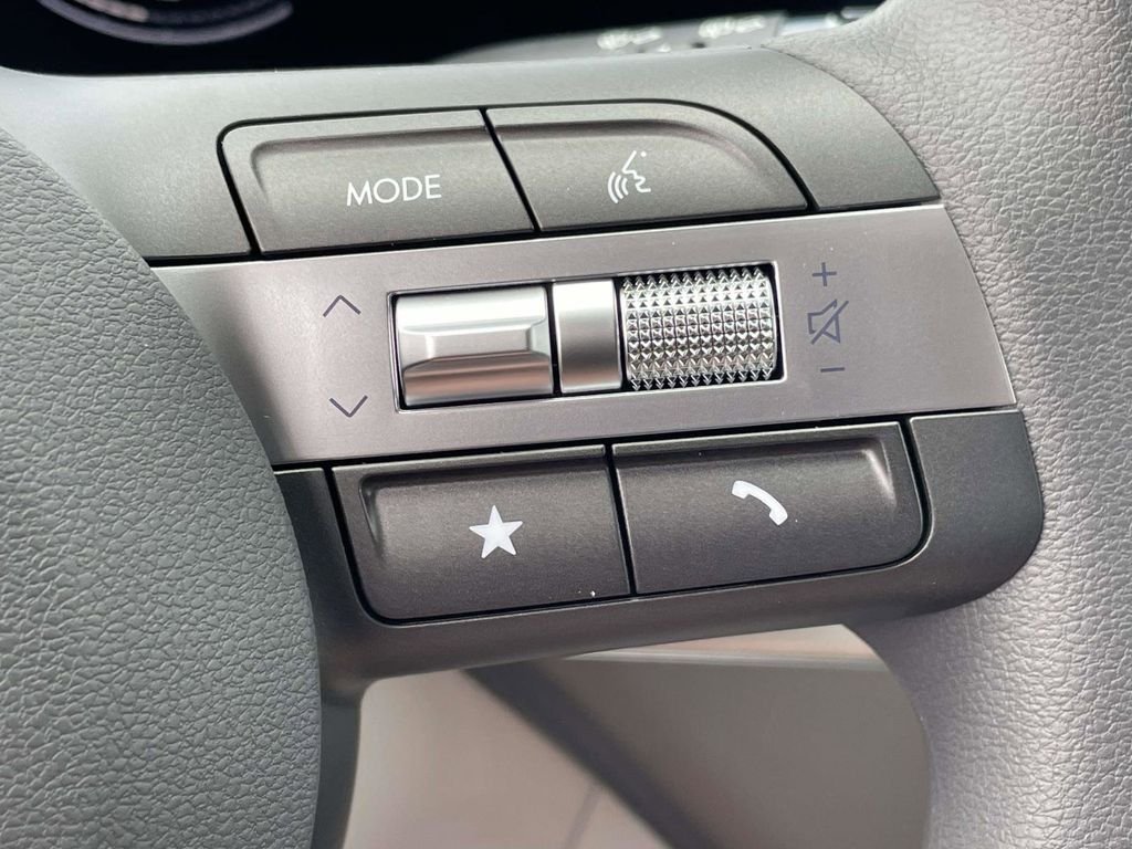 New 2026 White Hyundai SE FWD image 23