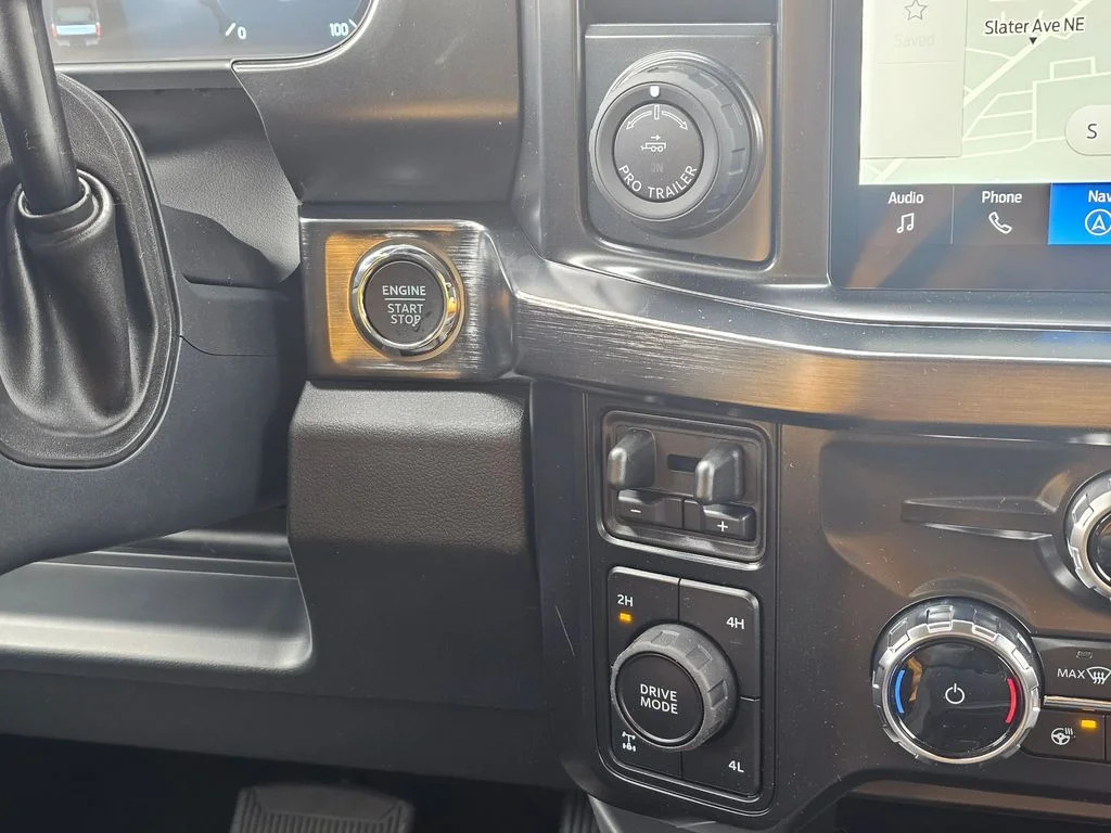 New 2026 Agate Black Metallic Ford F-250® Lariat® image 32
