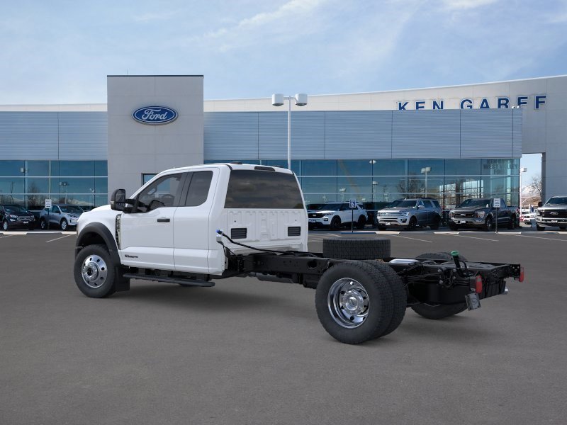 New 2026 Oxford White Ford XLT image 4