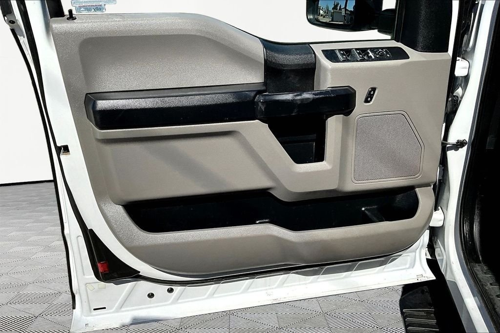 Used 2020 White Ford XL image 20