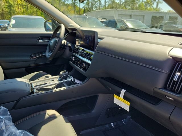 New 2026 Nissan Pathfinder Platinum