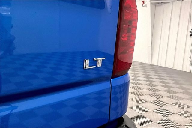 Used 2025 Riptide Blue Metallic Chevrolet LT image 9