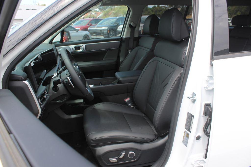 New 2026 White Hyundai SEL image 13
