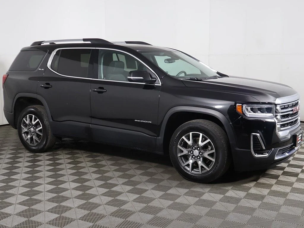 Used 2023 Black GMC SLE image 17