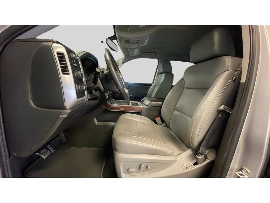 Used 2018 Quicksilver Metallic GMC SLT image 12