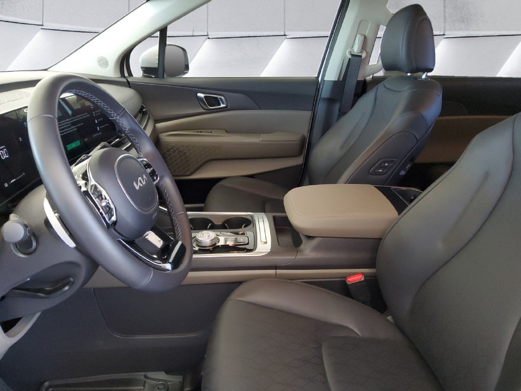 Certified Used 2026 White Kia EX image 7