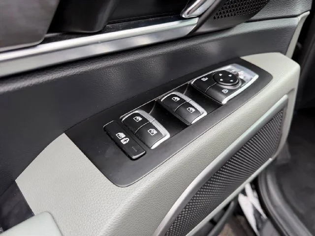 Used 2024 Black Kia EX X-Line image 18