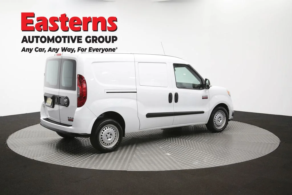 Used 2022 White Ram Base image 40