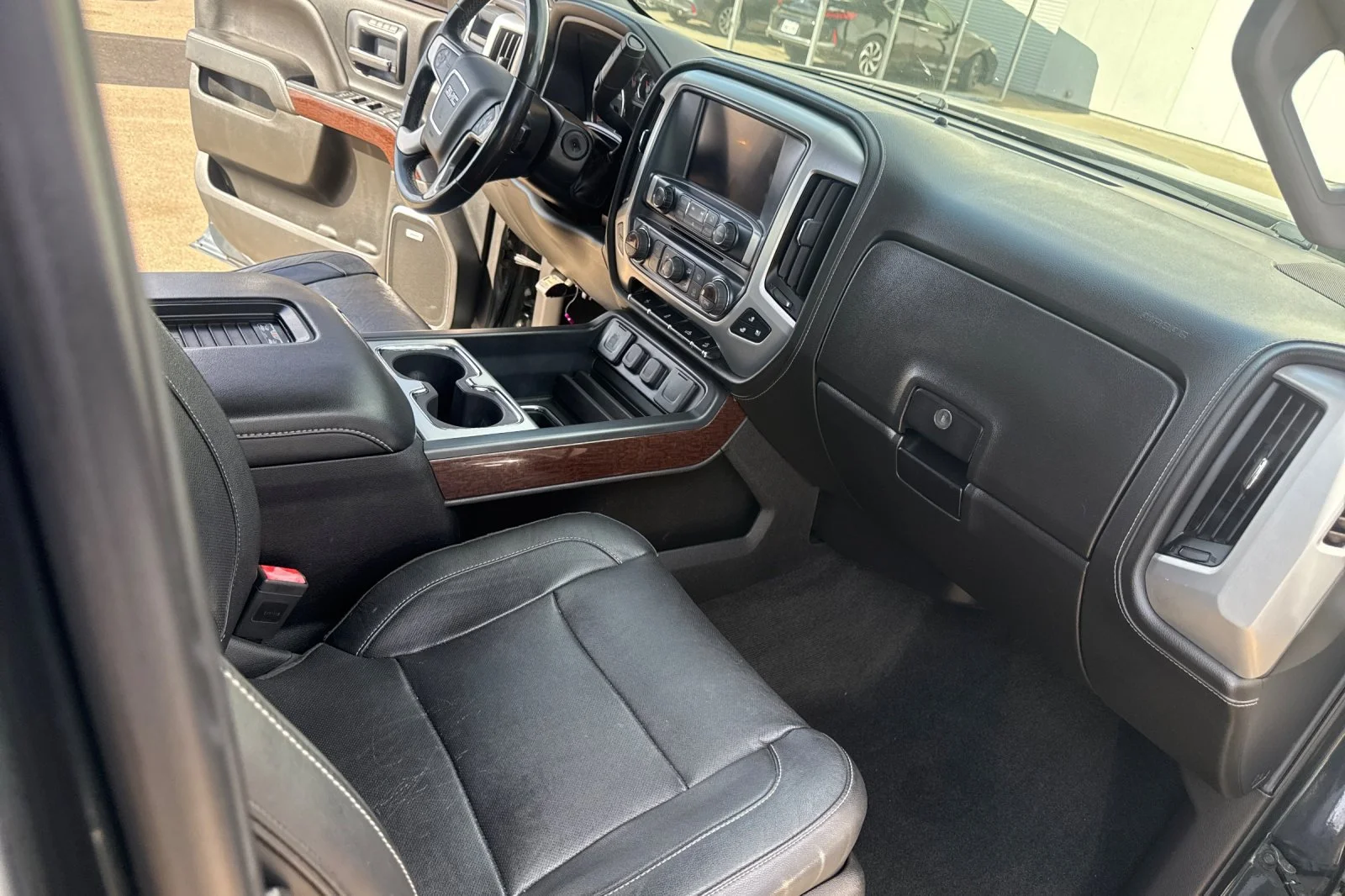 Used 2018 DARK SLATE METALLIC GMC SLT image 12