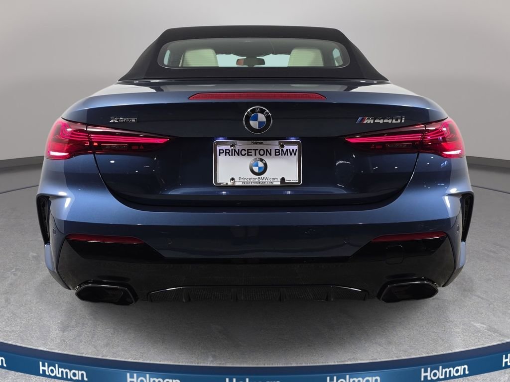 New 2026 Arctic Race Blue metallic BMW M440i xDrive image 6