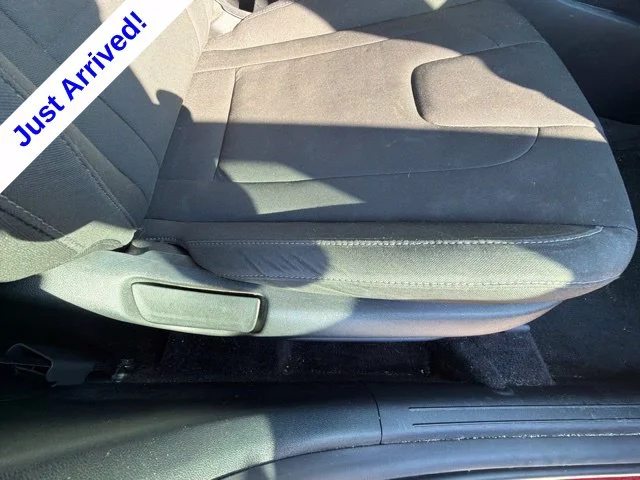 Used 2022 Red Hyundai Blue image 25