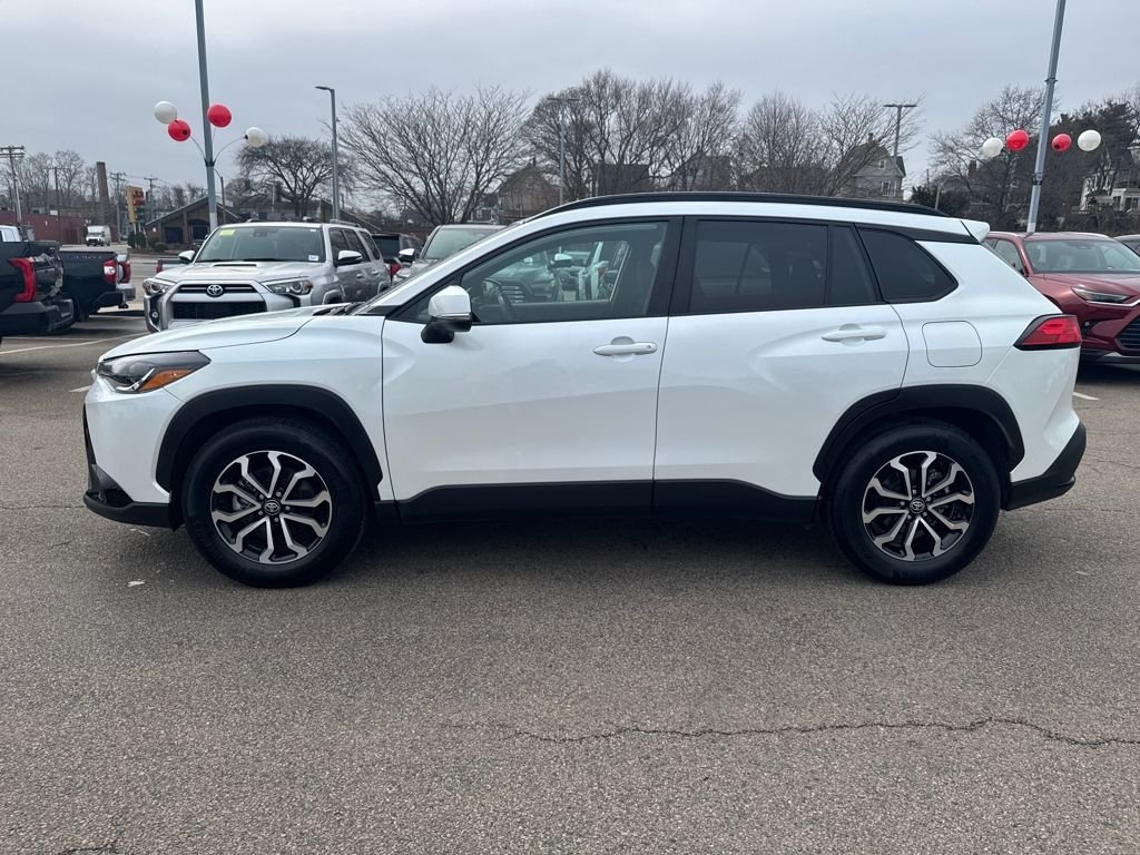 View vehicle photo 4