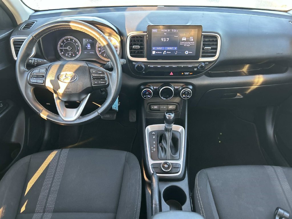 Used 2022 Green Hyundai SEL image 12