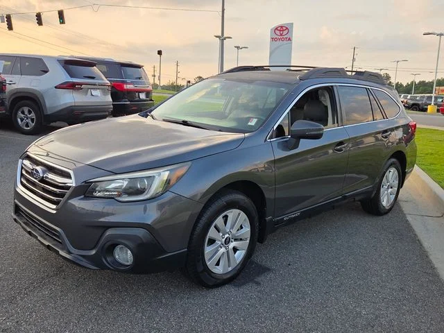 Used 2019 Gray Subaru 2.5i Premium image 3