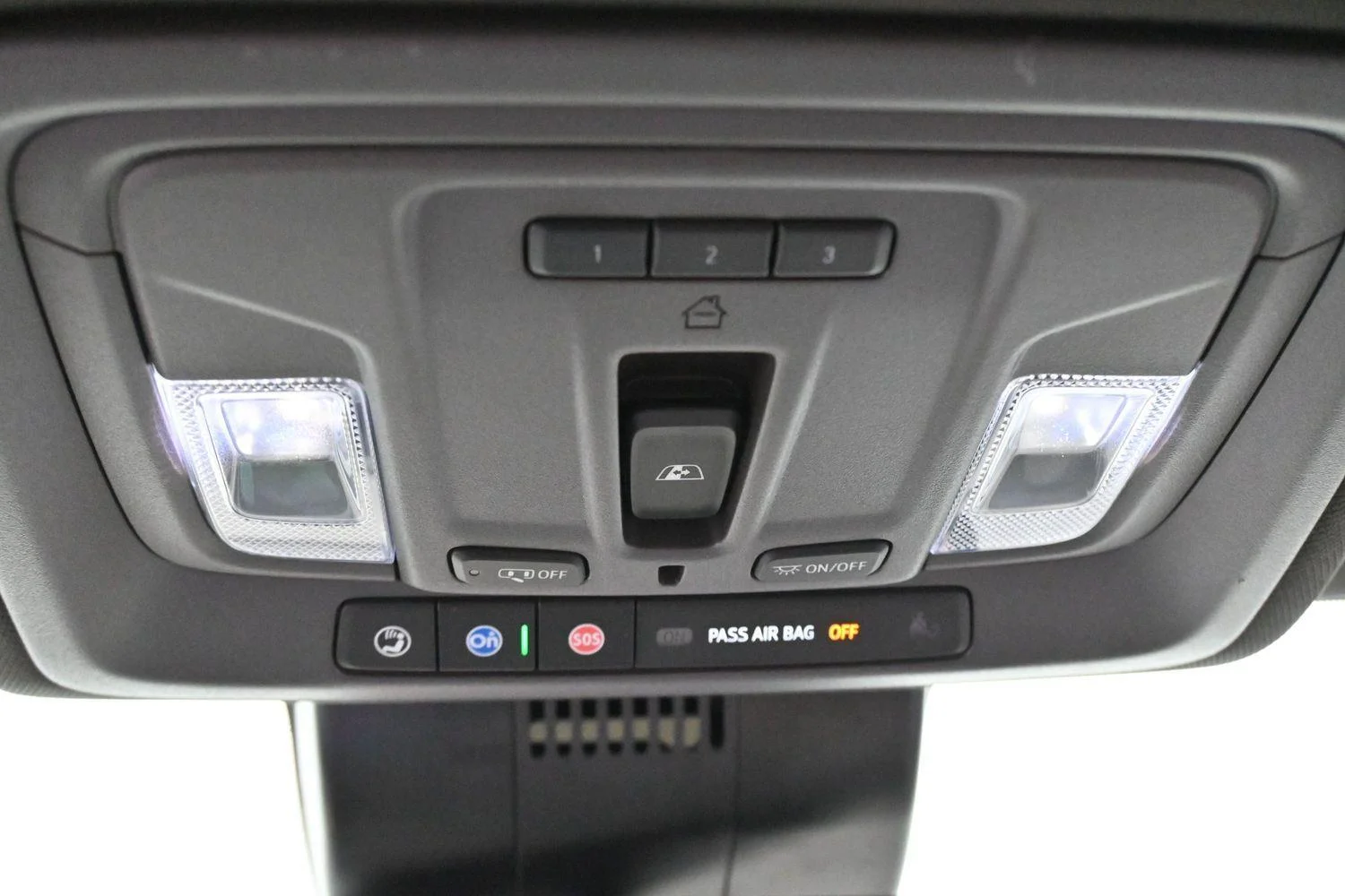 Used 2023 Summit White GMC SLT image 29