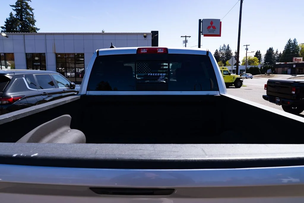 Used 2018 Silver Ram Laramie image 8