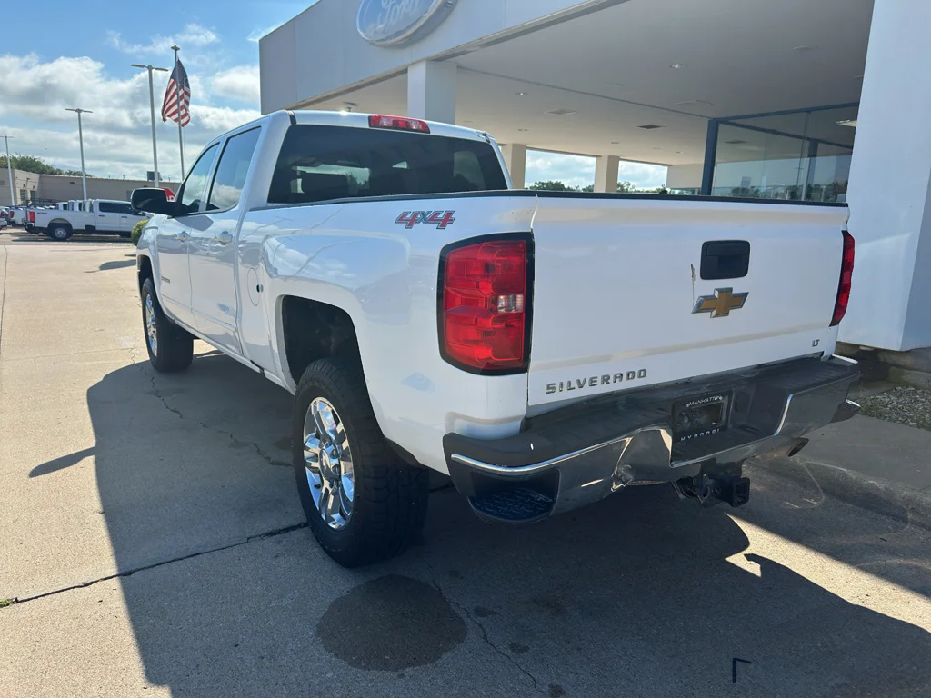 Used 2016 Summit White Chevrolet LT image 11