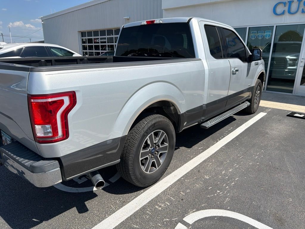 Used 2016 Magnetic Metallic Ford XLT image 4
