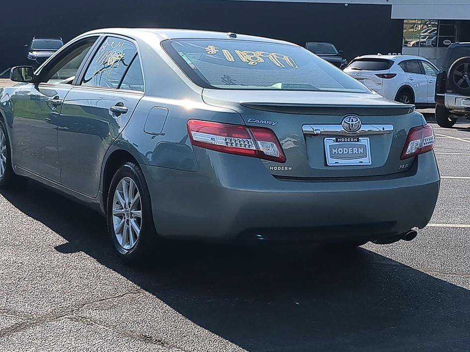 Used 2011 Aloe Green Metallic Toyota XLE image 9
