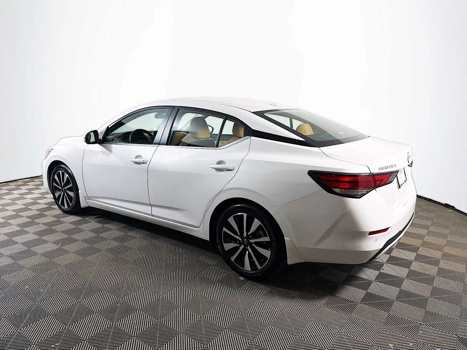 Certified Used 2025 Aspen White Tricoat Nissan SV image 6