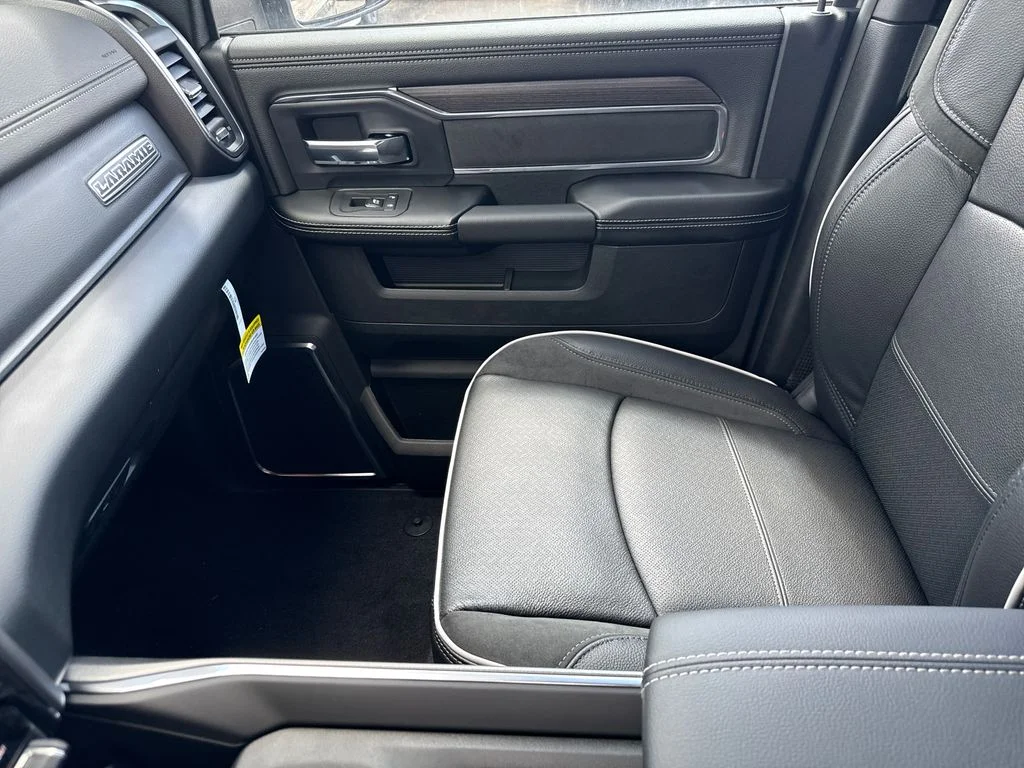 New 2026 Ceramic Gray Clear-Coat Exterior Paint RAM LARAMIE image 28
