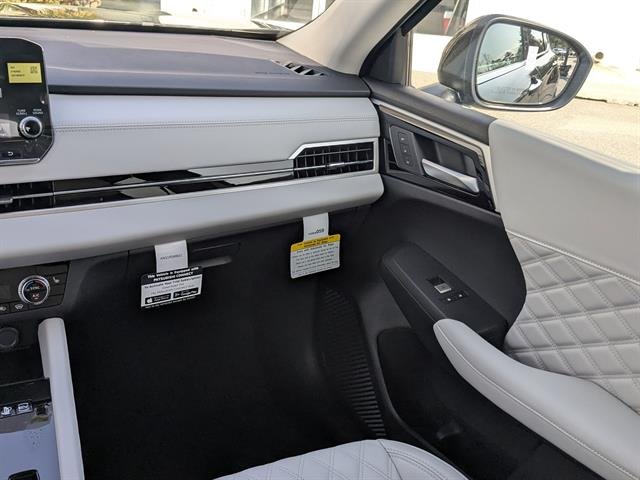 2025 Mitsubishi Outlander Plug-in Hybrid SEL - Photo 17