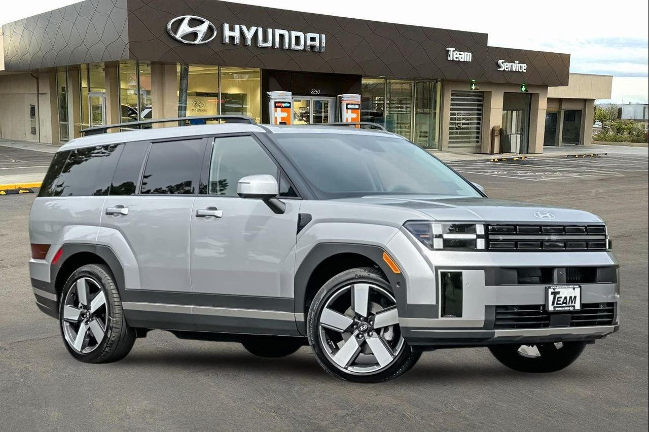 New 2026 Shimmering Silver Hyundai Limited image 2