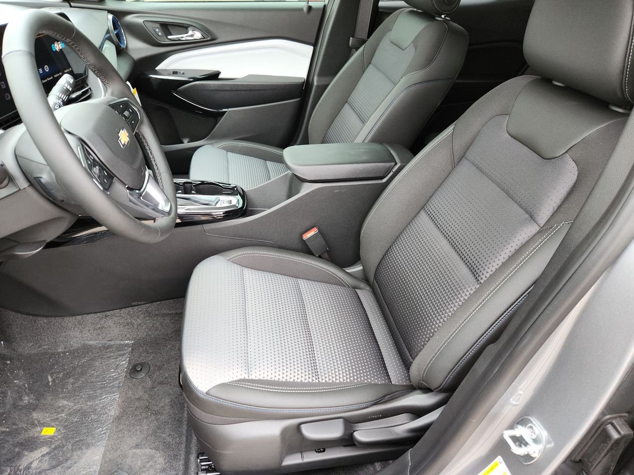 2025 Chevrolet Trax LT - Photo 49