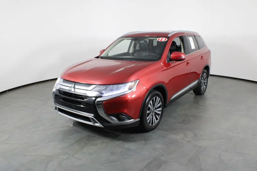 Used 2019 Red Mitsubishi ES image 2