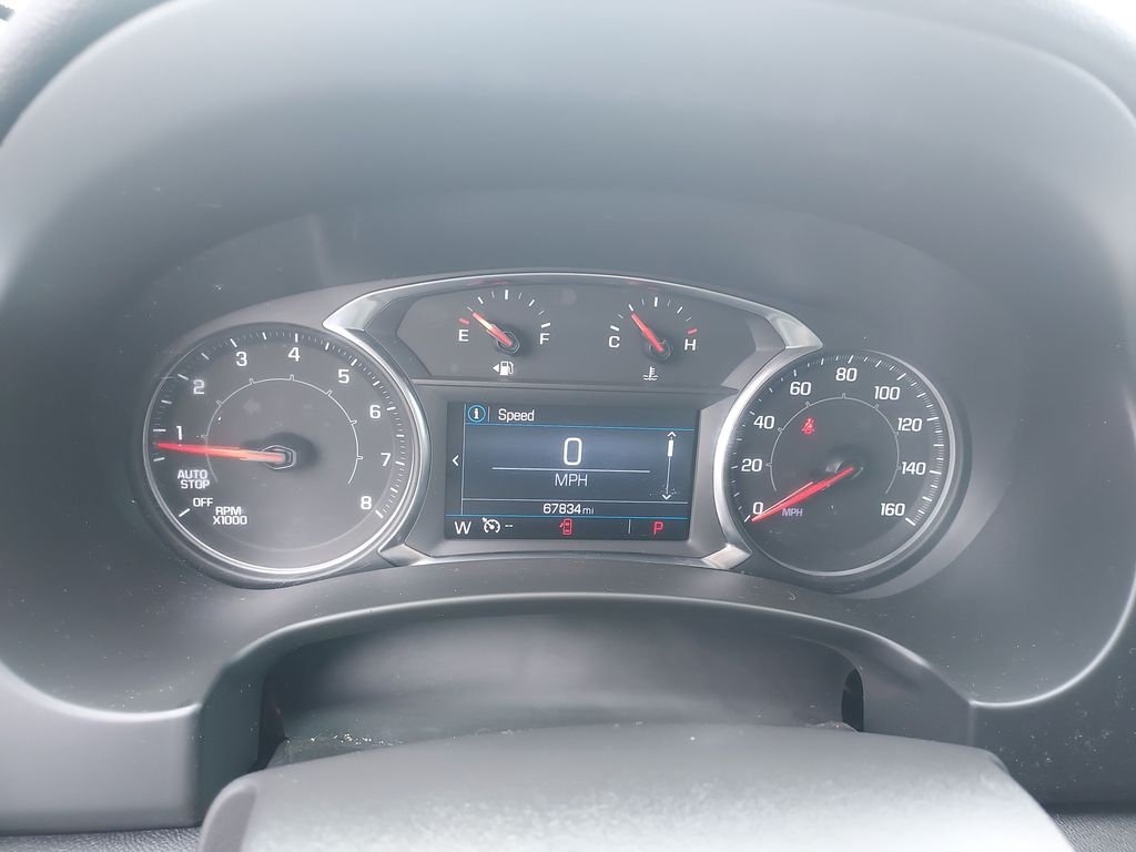 Used 2024 White GMC SLE image 18