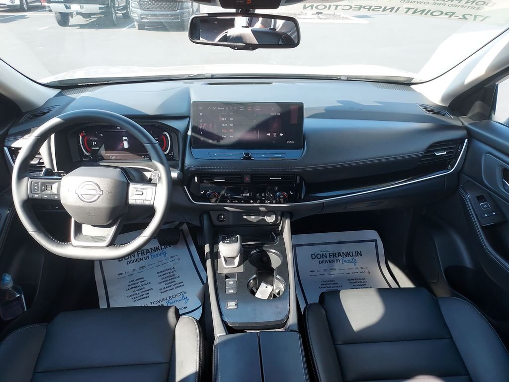 Used 2025 Gold Nissan SL image 15