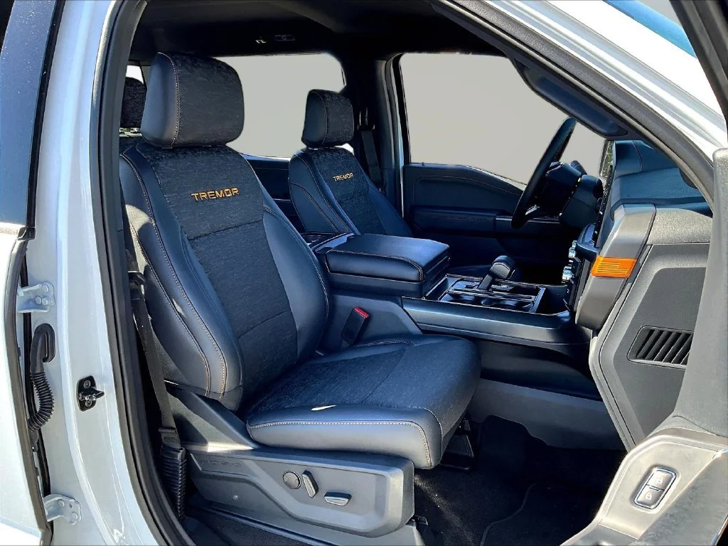 New 2026 Oxford White Ford Tremor® image 11