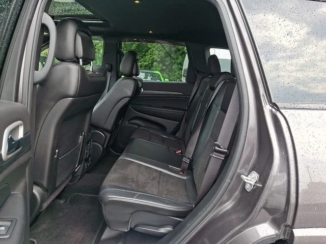 Used 2021 Gray Jeep Laredo X image 10