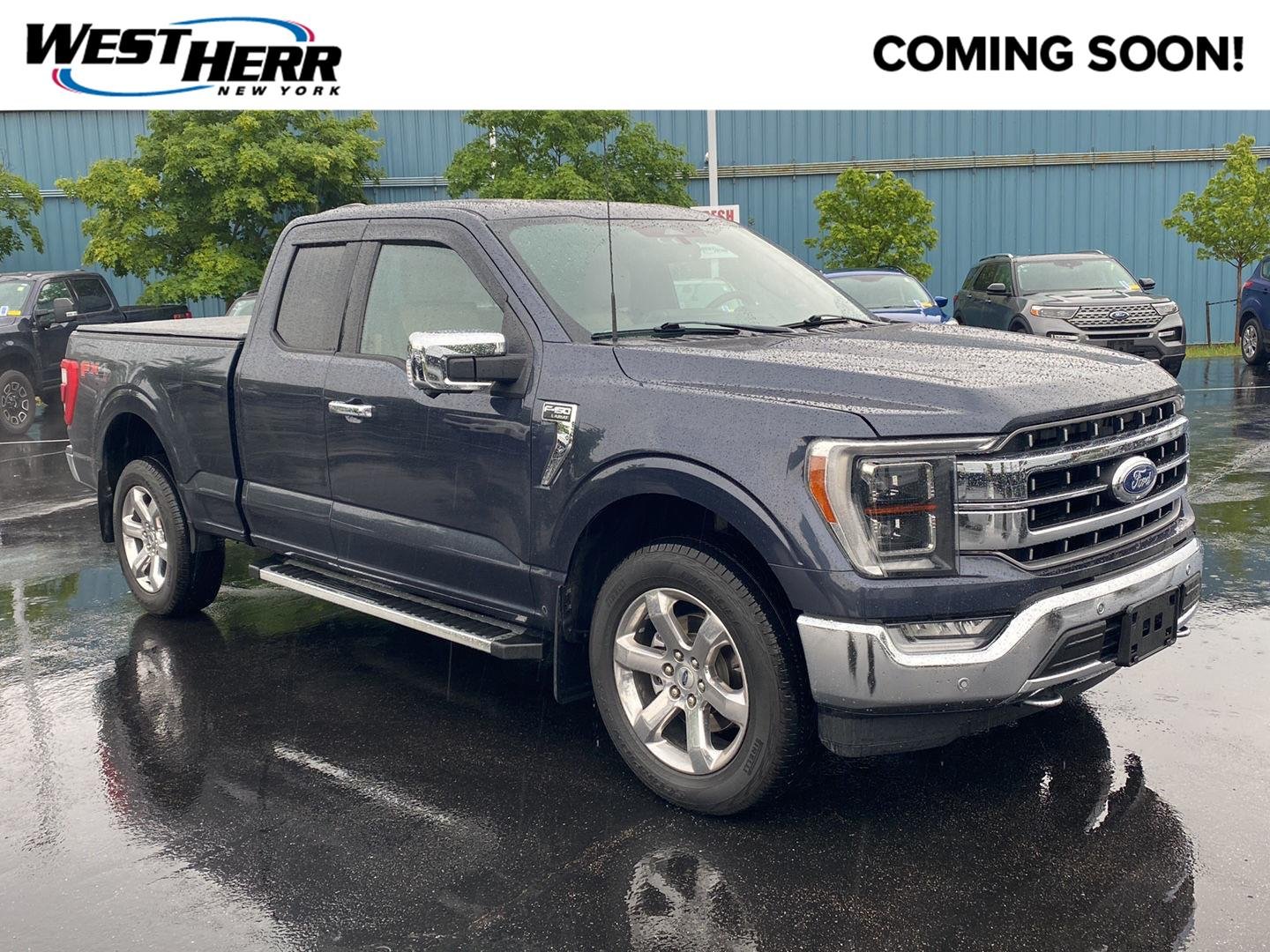 Used 2022 Smoked Quartz Metallic Tinted Clearcoat Ford LARIAT image 1