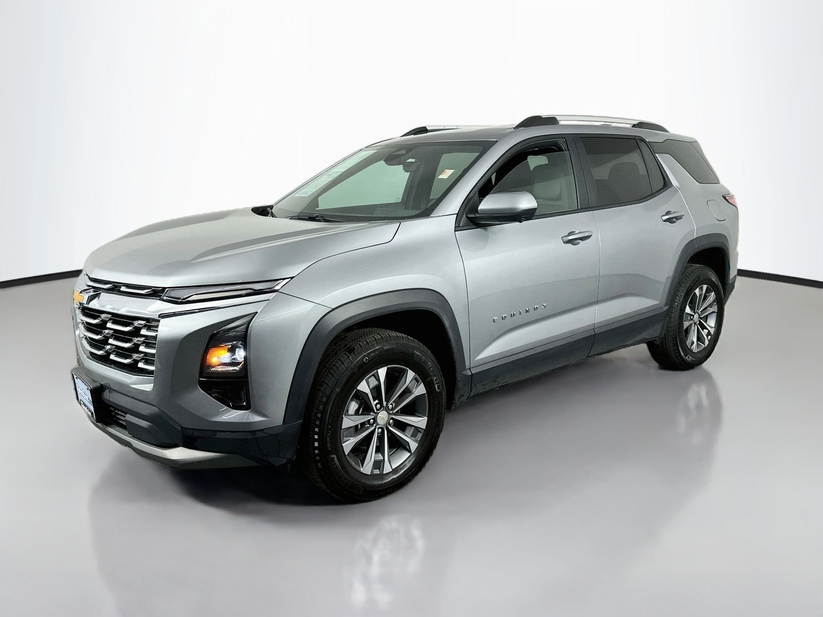 Used 2025 Sterling Gray Metallic Chevrolet LT image 4