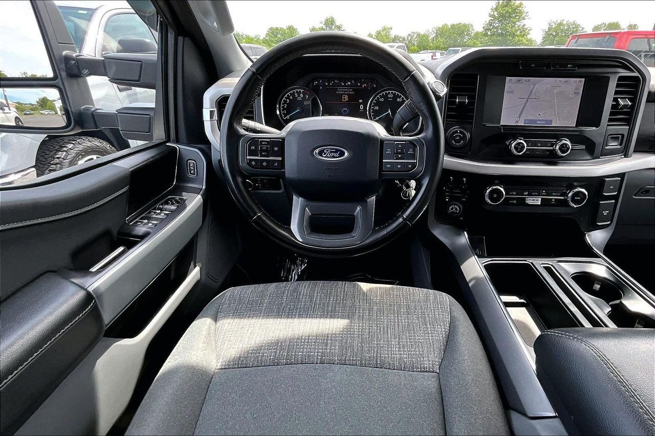 Used 2023 CARBONIZED GRAY METALLIC Ford XLT image 11