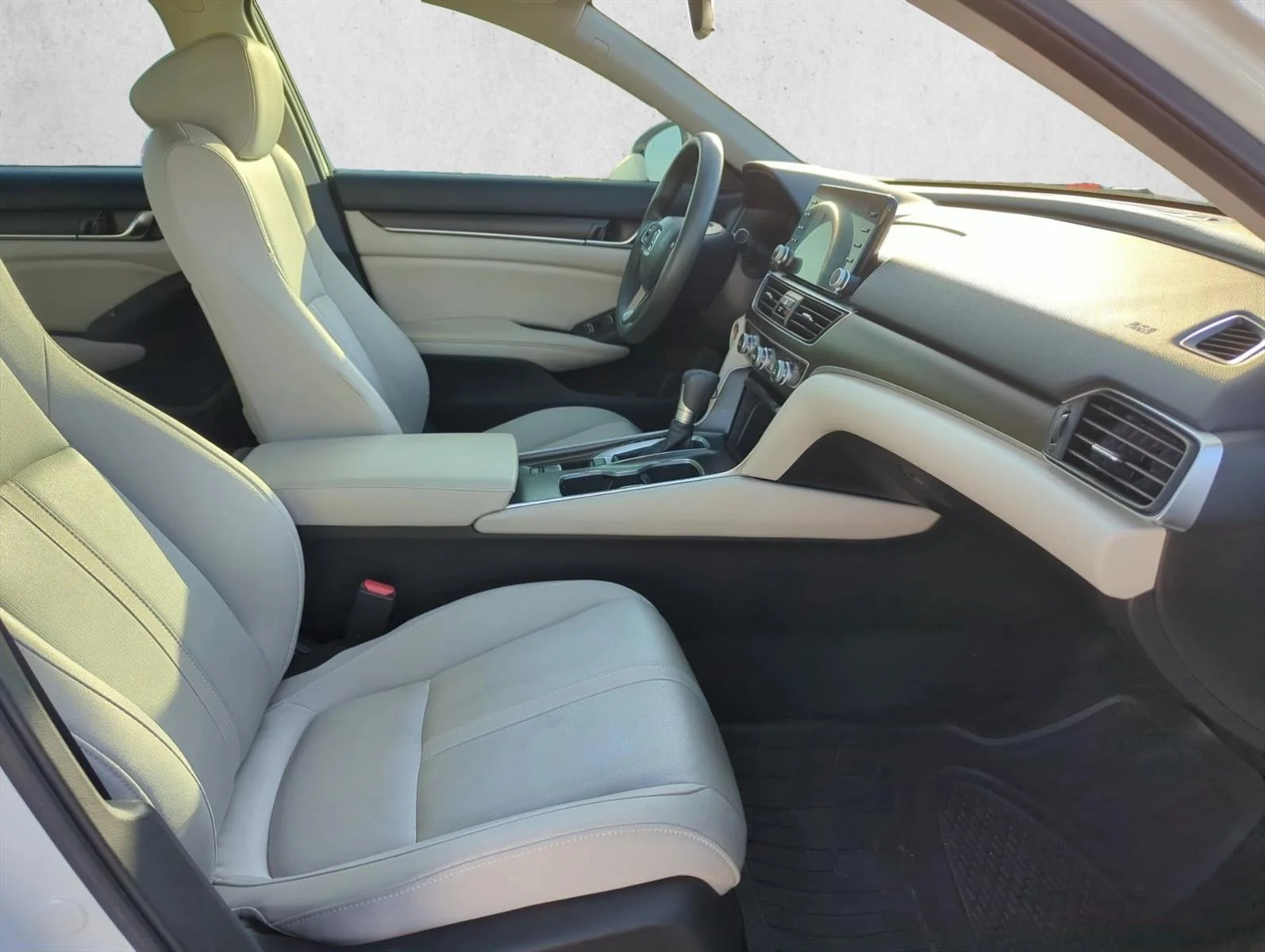 Used 2019 Platinum White Pearl Honda EX 1.5T image 26