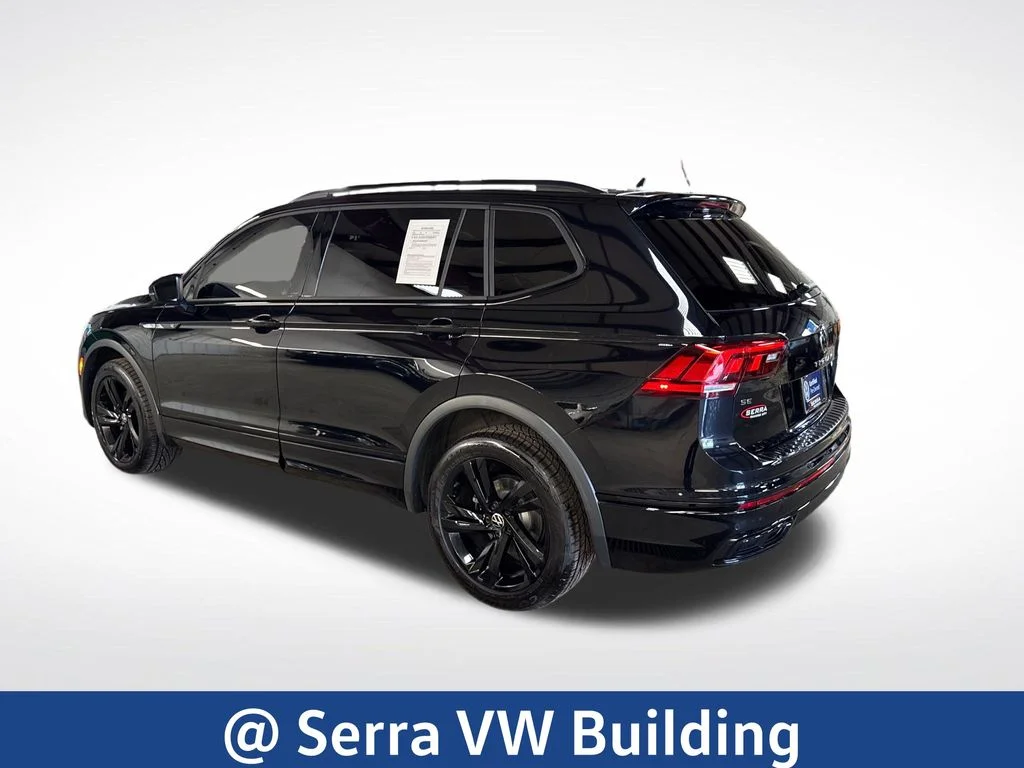 Used 2023 Black Volkswagen 2.0T SE R-Line Black image 3