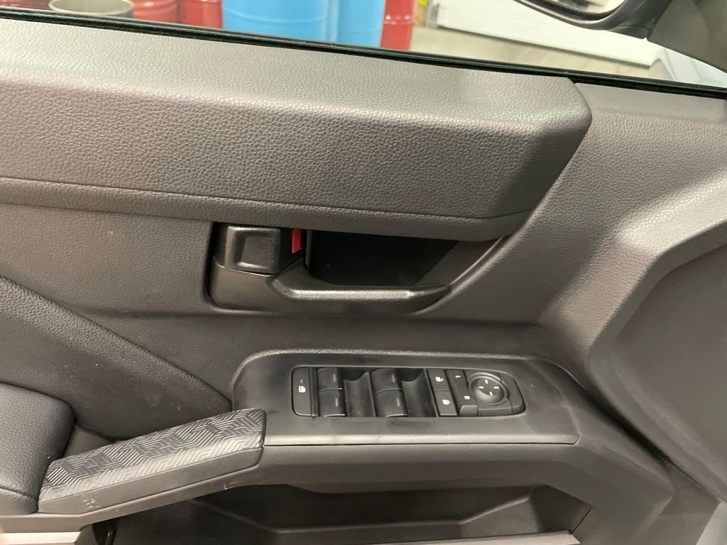 2026 Toyota Tacoma SR5 - Photo 15