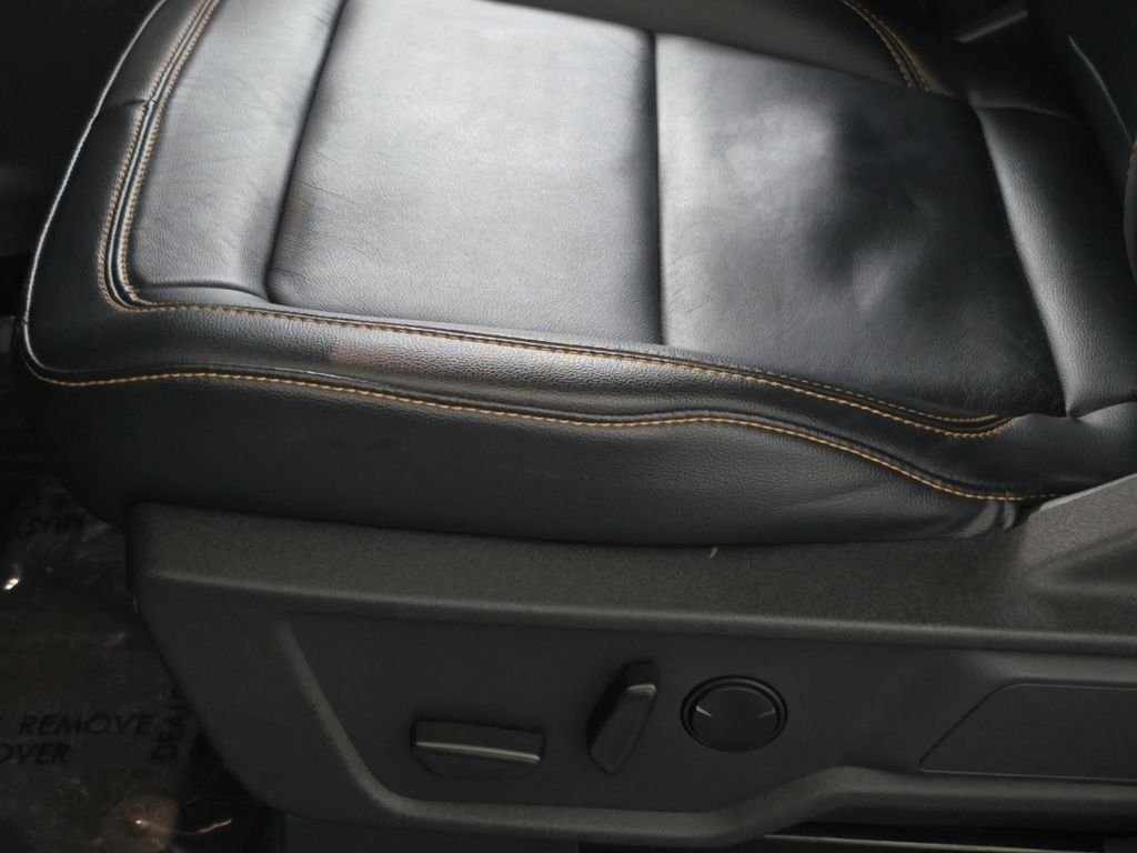 Used 2023 Cactus Gray Ford Badlands image 31