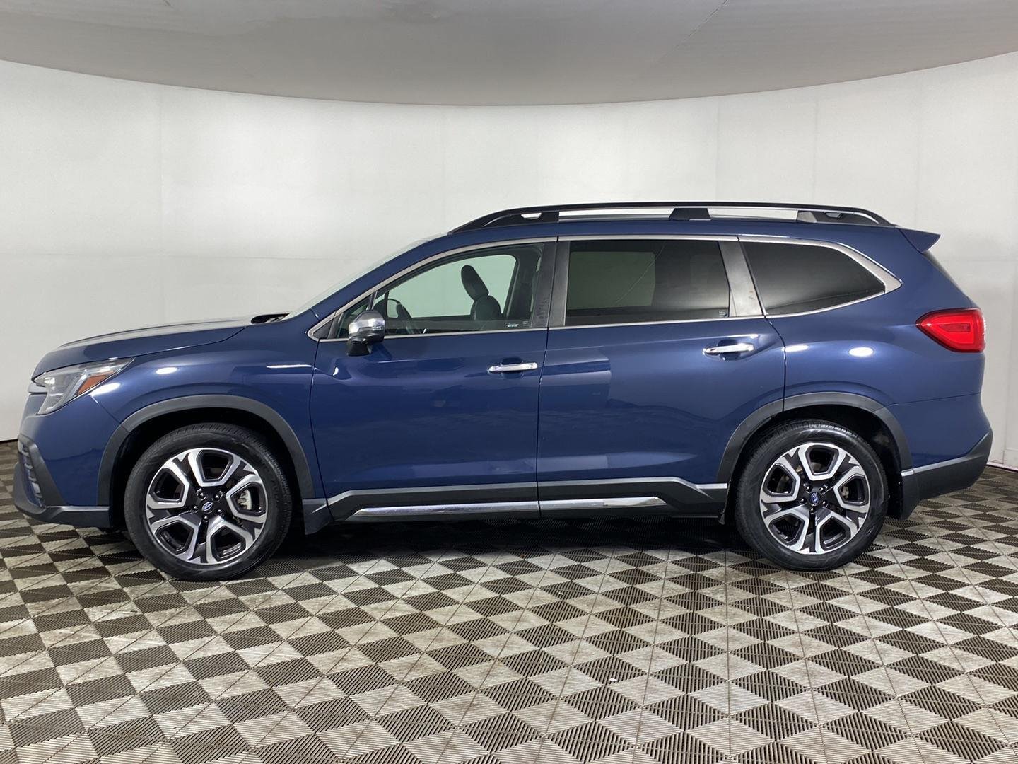 Used 2023 Cosmic Blue Pearl Subaru Touring image 9