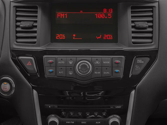 Used 2014 Dark Slate Nissan Platinum image 12