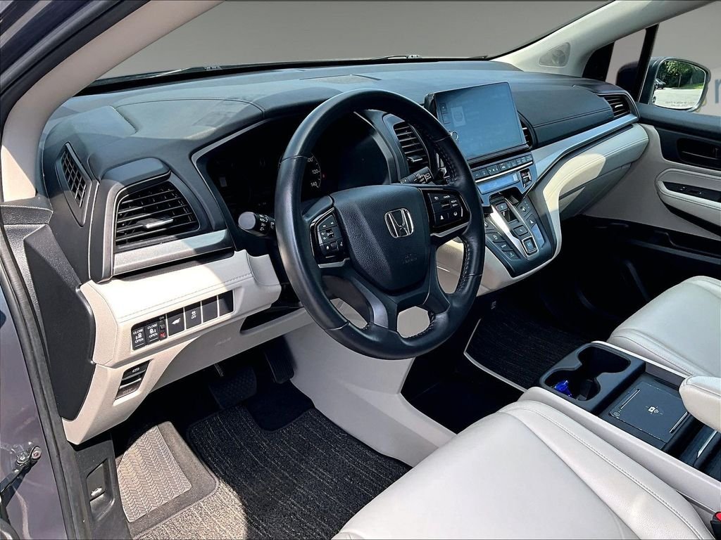 Used 2025 Black Honda EX-L image 8