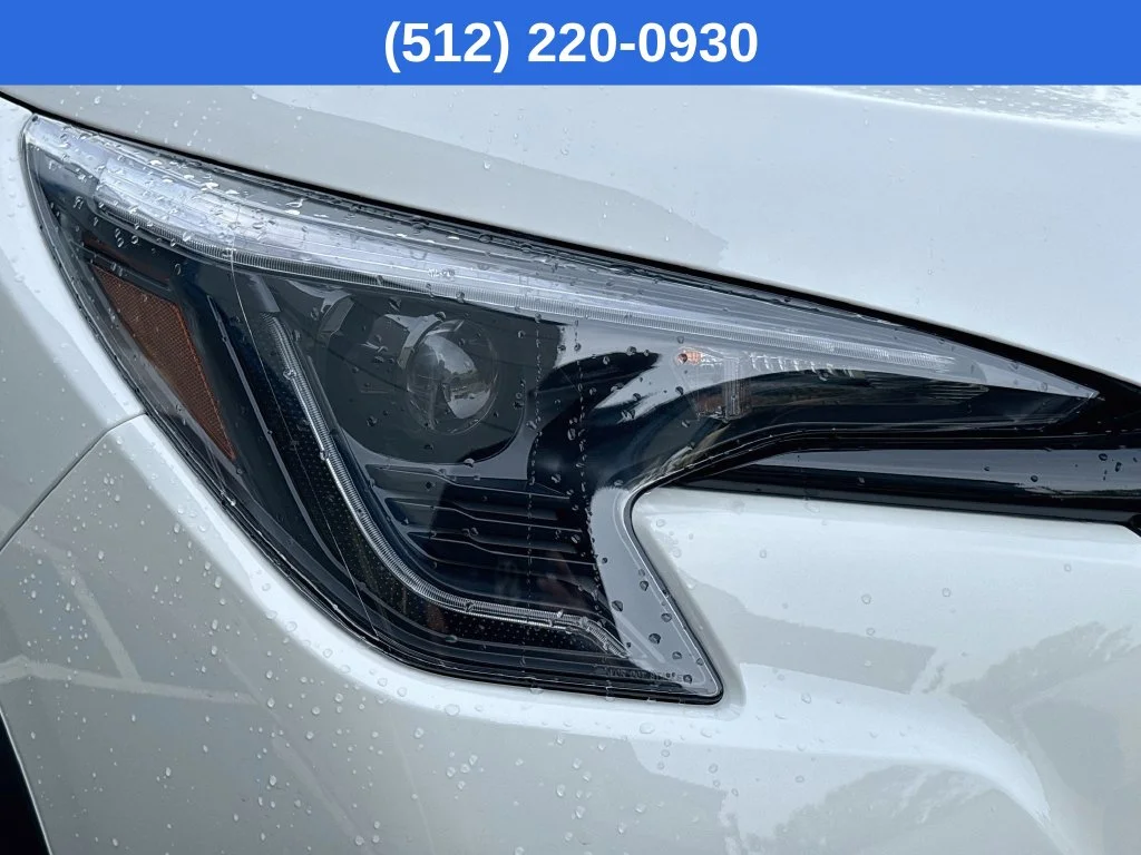 New 2027 White Subaru Premium image 38