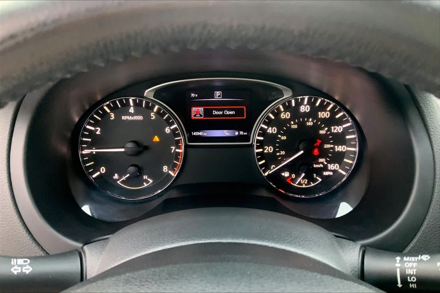 Used 2016 Brilliant Silver Nissan 2.5 SV image 26