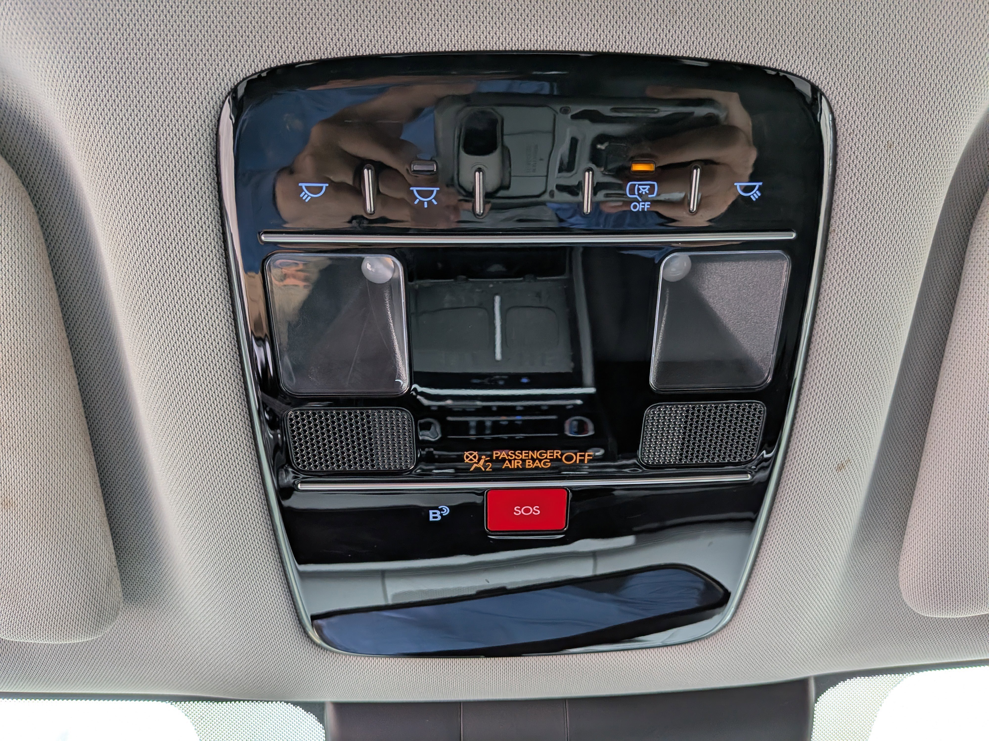 Used 2025 Hampton Gray Hyundai SE image 14