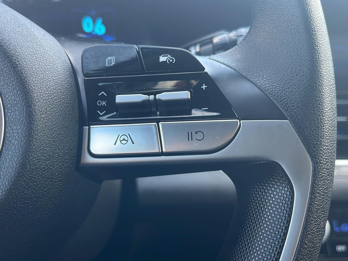 2024 Hyundai Elantra SEL - Photo 31